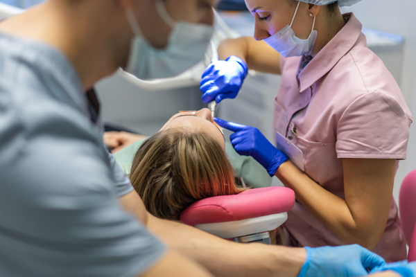 Signs A Broken Tooth Is An Emergency